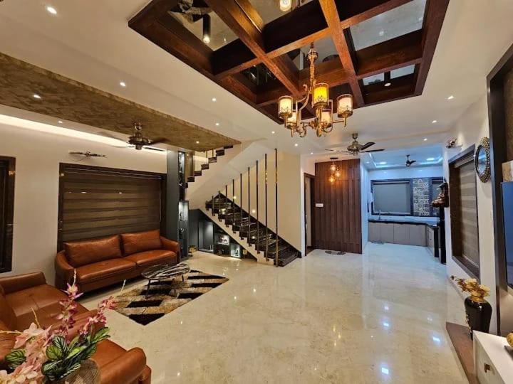 Premium Chalet Lonavala Eksteriør billede