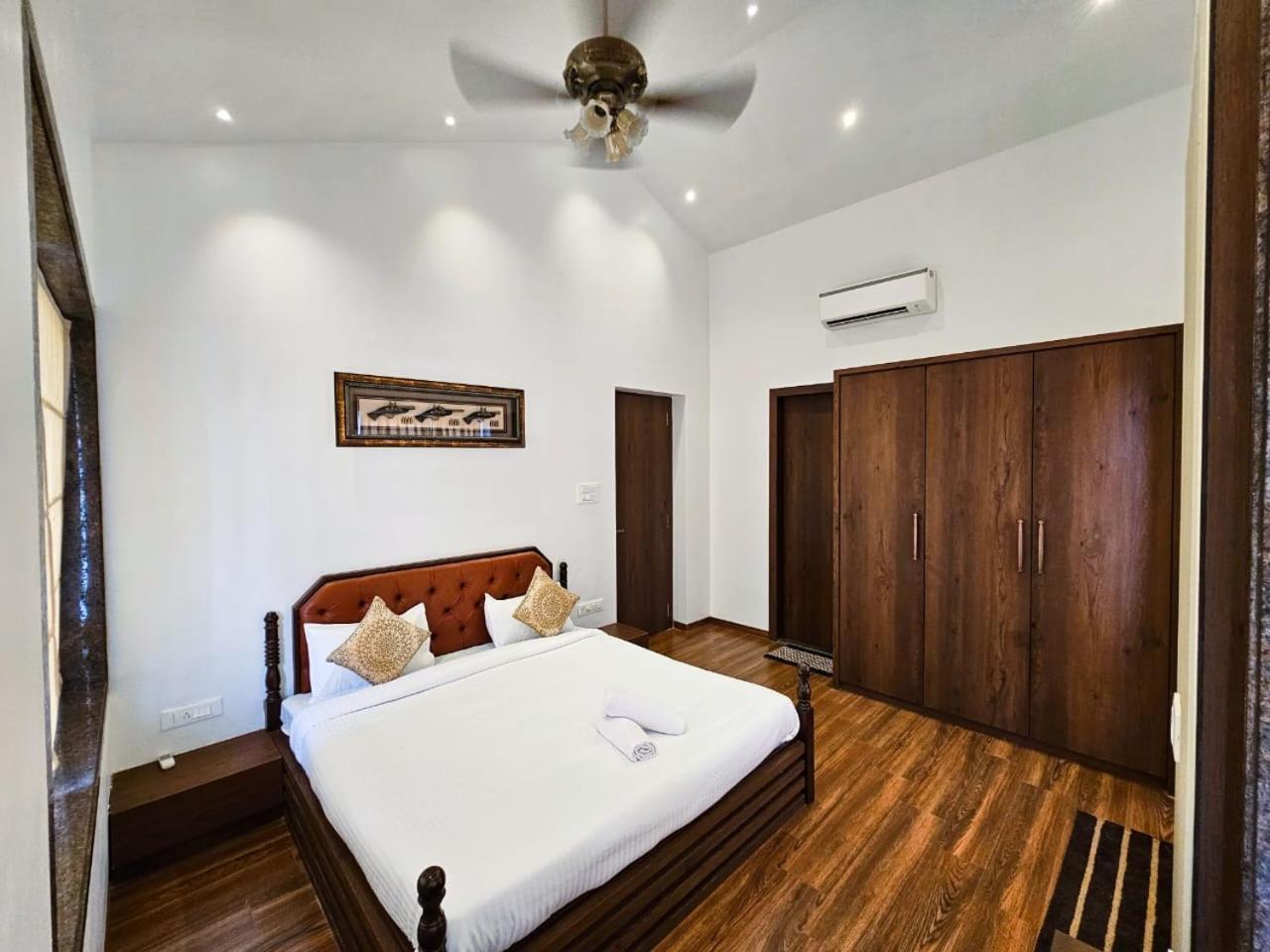 Premium Chalet Lonavala Eksteriør billede